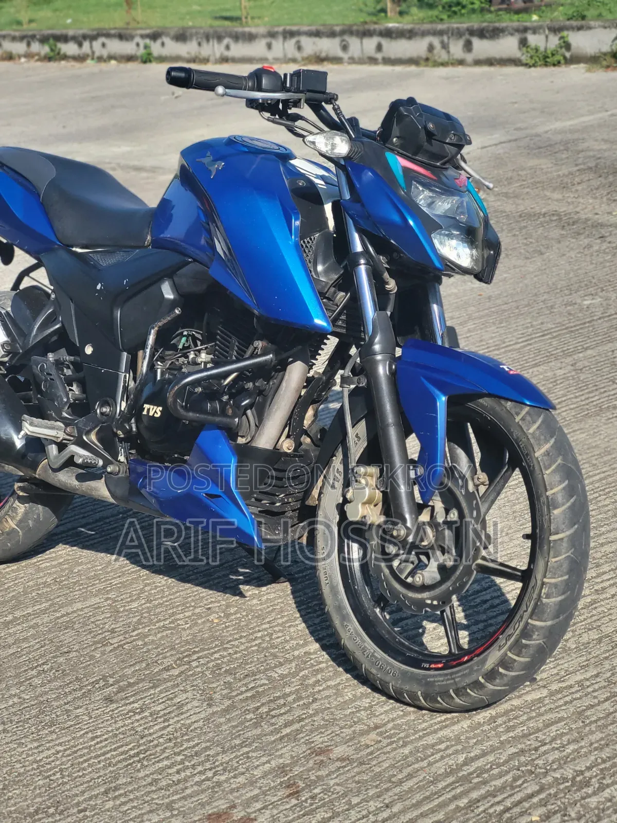 TVS Apache RTR 160 4V 2021 Blue
