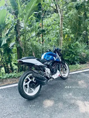 TVS Apache 160 4V 2022 Blue