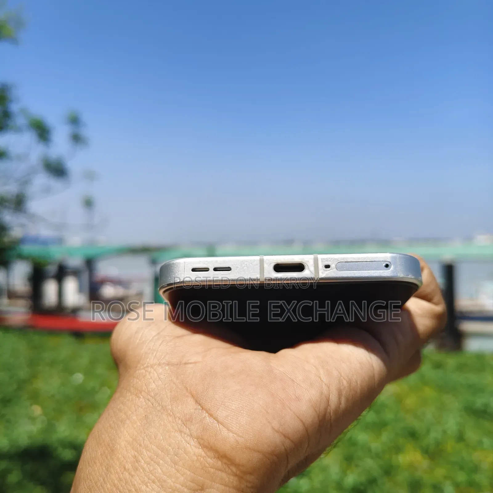 নিউ অপ্পো রেনো ১৫ ৫জি ২৫৬ জিবি হোয়াইট