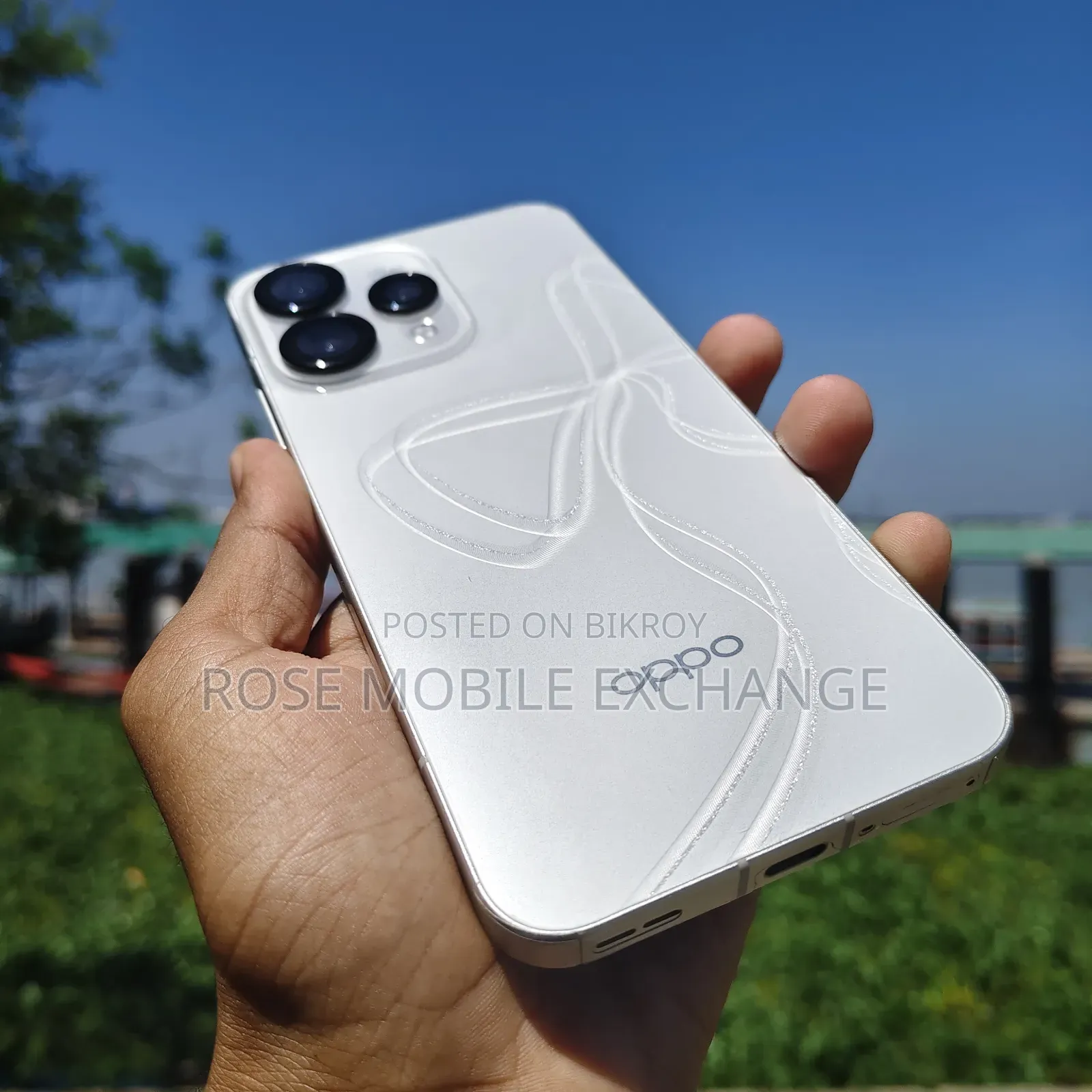 নিউ অপ্পো রেনো ১৫ ৫জি ২৫৬ জিবি হোয়াইট