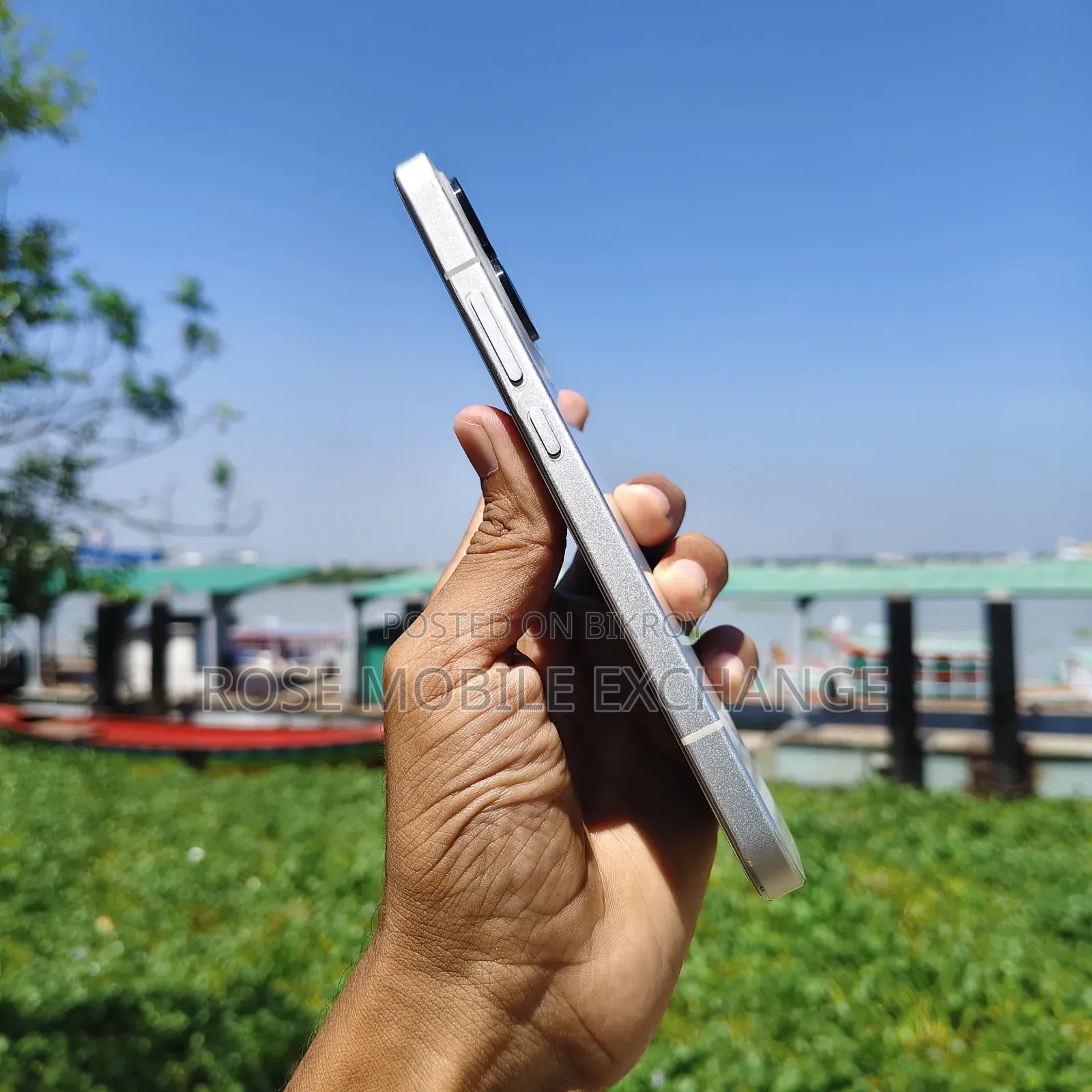 নিউ অপ্পো রেনো ১৫ ৫জি ২৫৬ জিবি হোয়াইট