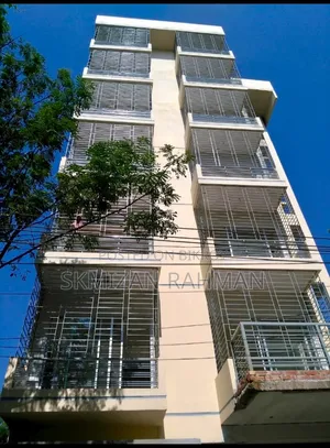 3bdrm Apartment in Hdl Achal, Bashundhara City for rent