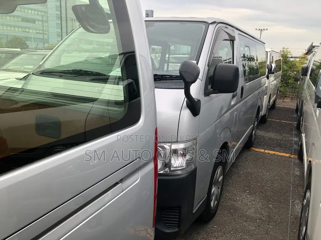 Toyota HiAce 2021 Silver