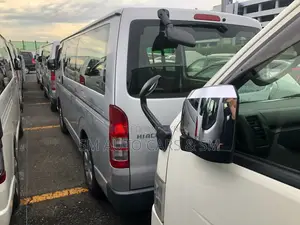 Toyota HiAce 2021 Silver