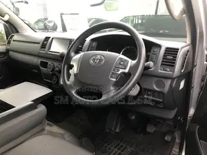 Toyota HiAce 2021 Silver