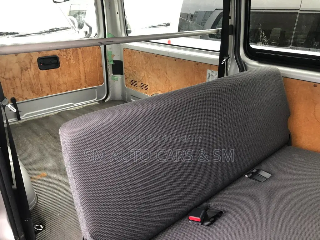 Toyota HiAce 2021 Silver