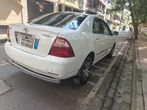 টয়োটা করোল্লা ২০০৪ হোয়াইট