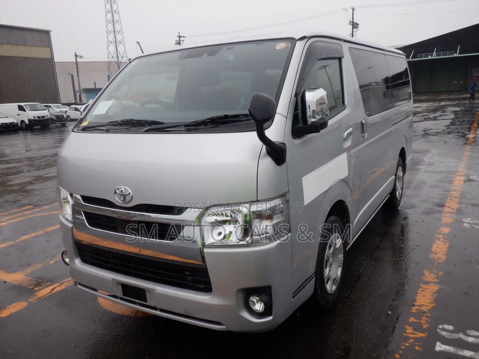 Toyota HiAce 2021 Silver