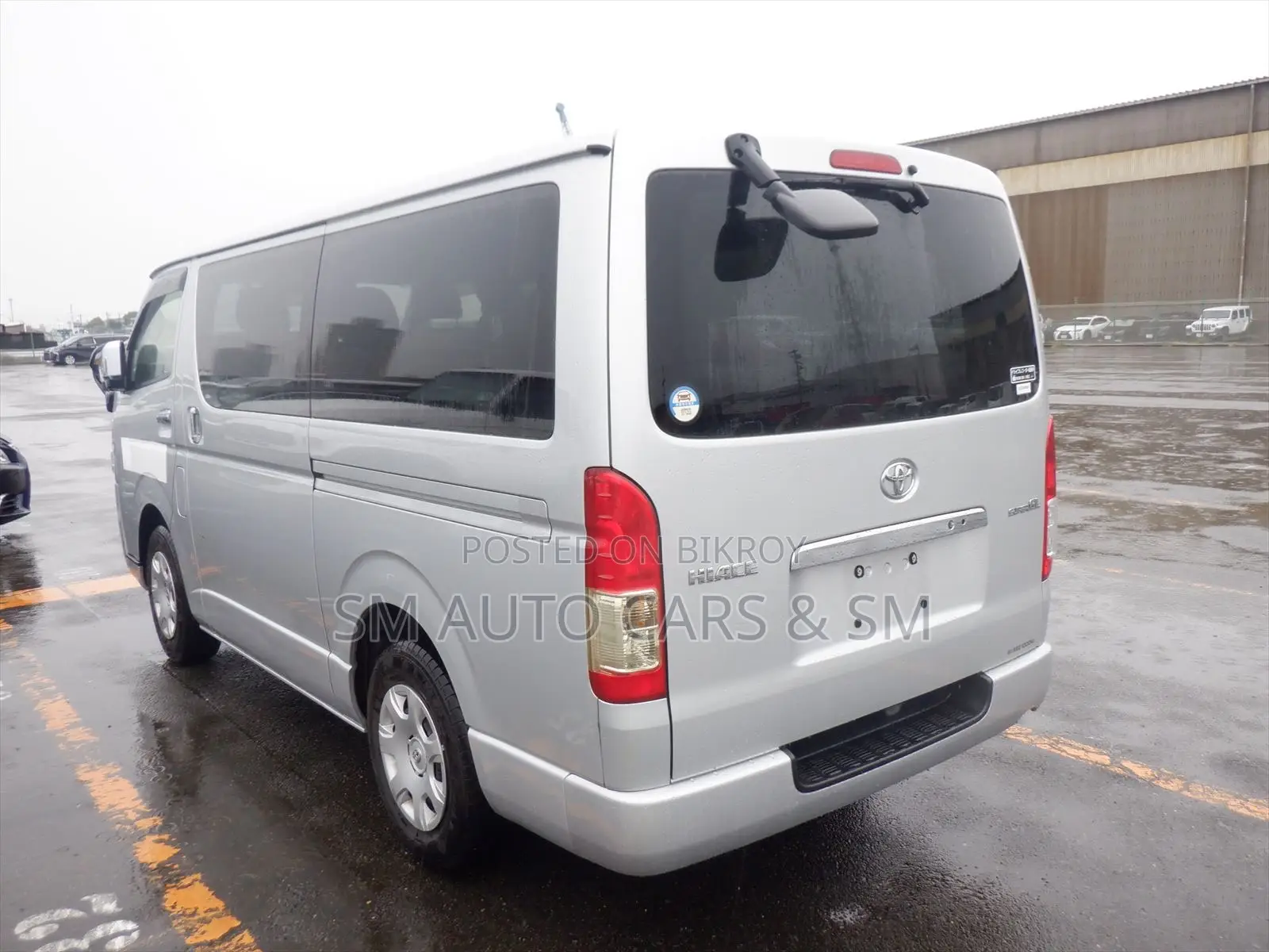 Toyota HiAce 2021 Silver