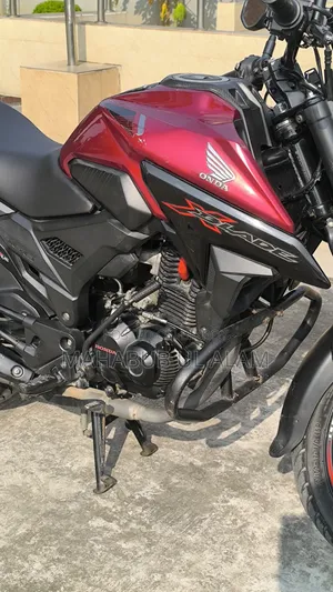 হোন্ডা এক্স-ব্লেড ১৬০ ২০২০ রেড