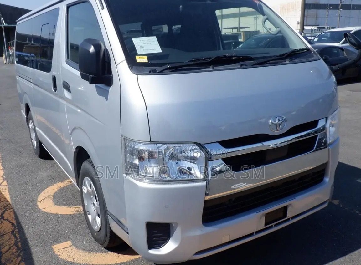 Toyota HiAce 2021 Silver
