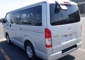 Toyota HiAce 2021 Silver