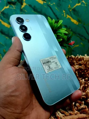 রিয়েলমি ১২৮ জিবি সিলভার