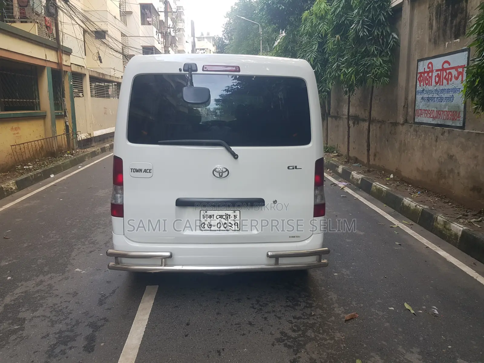 Toyota Noah 2010 White