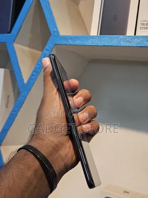 অপো রেনো১১ ৫জি ২৫৬ জিবি ব্ল্যাক