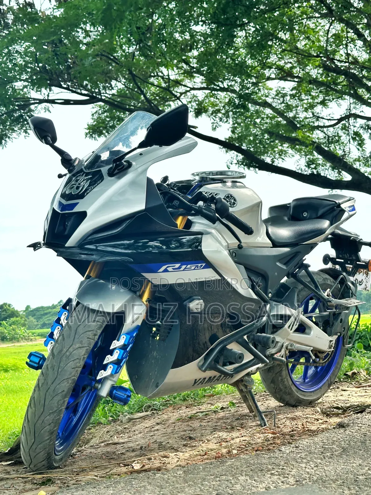 Yamaha R15M 2025 Silver