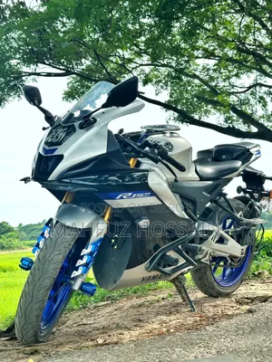 Yamaha R15M 2025 Silver