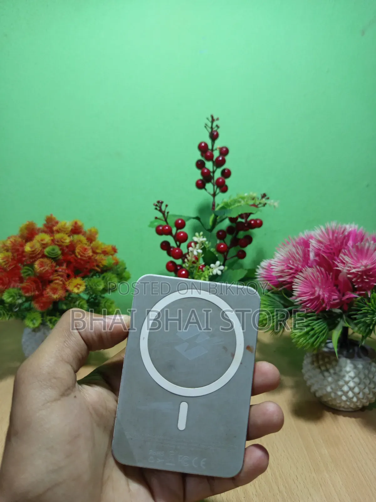 Max Wireless Charging Power Bank