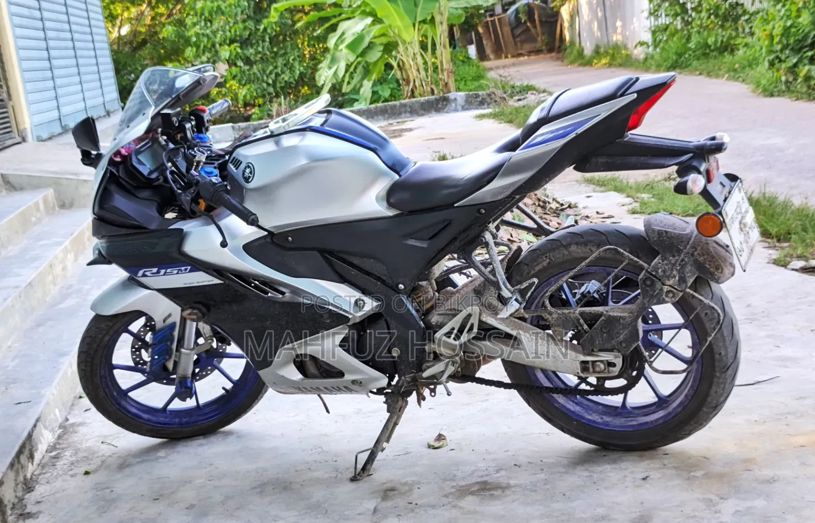 Yamaha R15M 2025 Silver