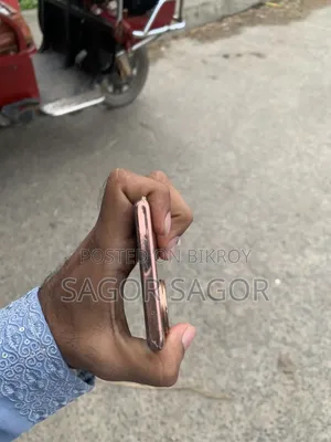 ভিভো ভি৪০ই ২৫৬ জিবি গোল্ড