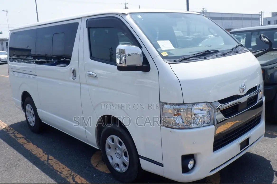 Toyota HiAce 2021 White