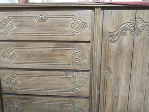 সেগুন কাঠের আলমারি / Wooden Wardrobe – ব্যবহৃত