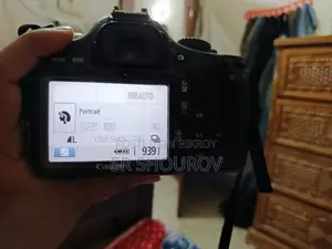 Canon EOS 550 D