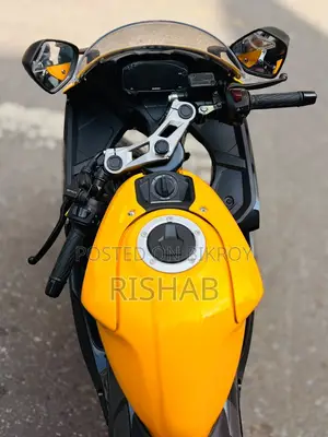 Suzuki GSX-R150 2026 হলুদ