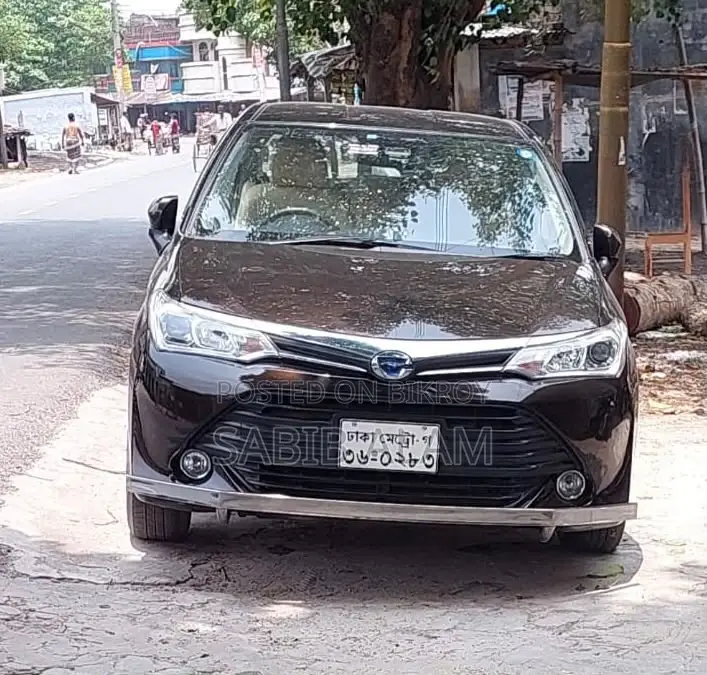Toyota Axio 1.5 Hybrid Two-Wheel Drive 2016