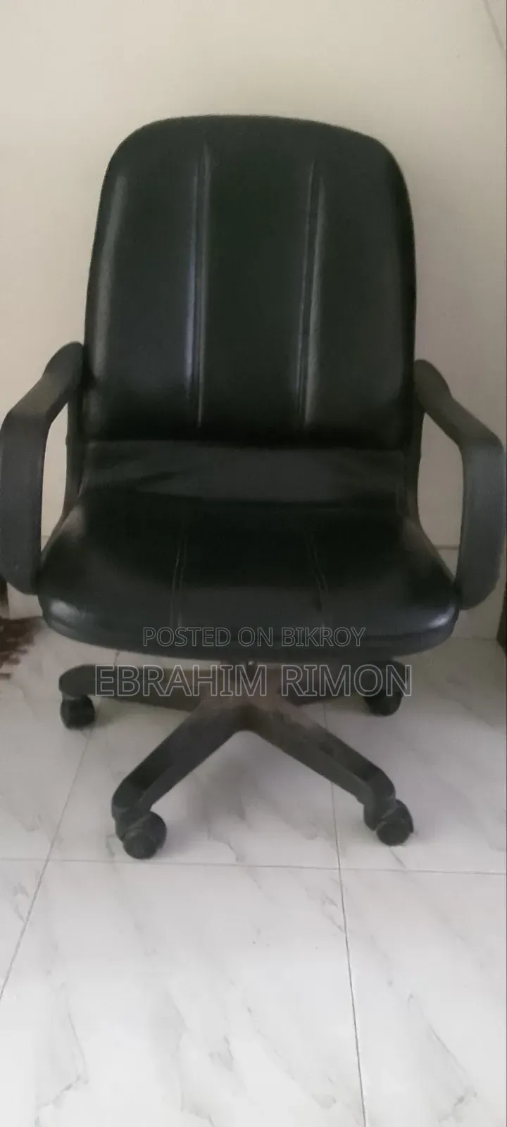 Otobi Executive Chair