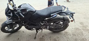 ইয়ামাহা এমটি-১৫ ২০২৩ কালো