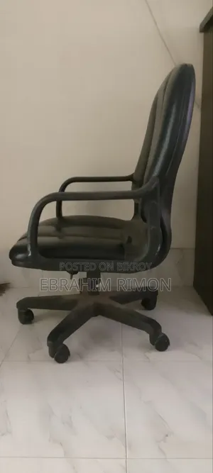 Otobi Executive Chair