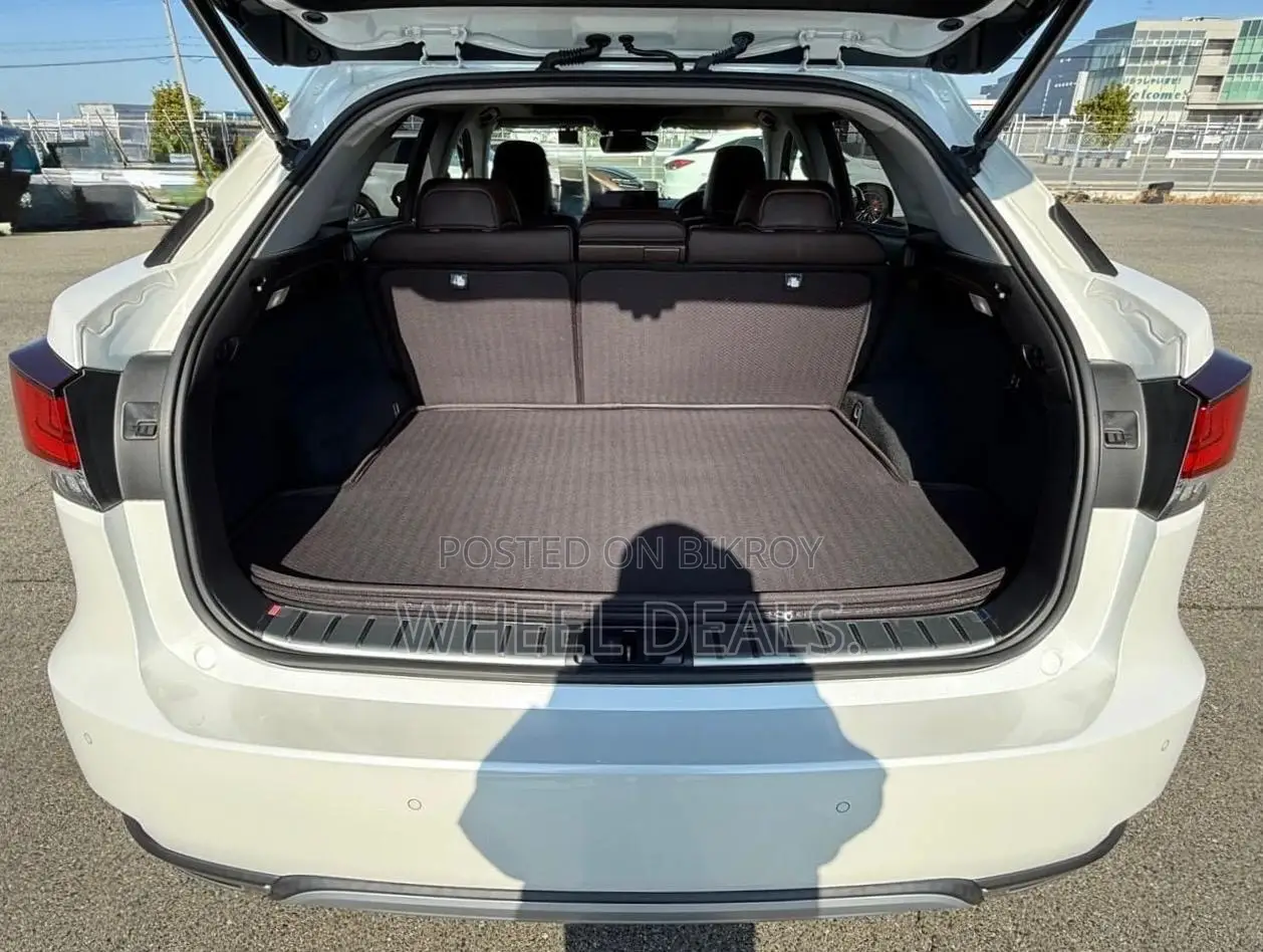 Toyota Lexcen 2021 Pearl
