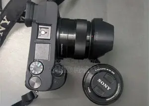 সনি A6400 + ১৬-৫০ লেন্স + ৩৫ মিমি লেন্স