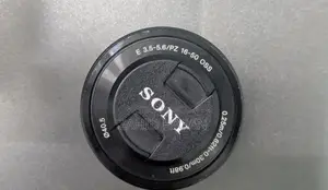 সনি A6400 + ১৬-৫০ লেন্স + ৩৫ মিমি লেন্স