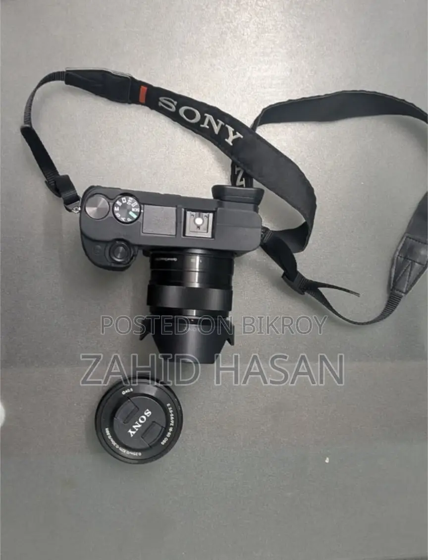 সনি A6400 + ১৬-৫০ লেন্স + ৩৫ মিমি লেন্স