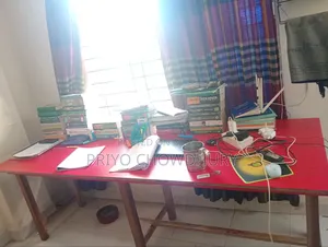 Reading / Packaging Table