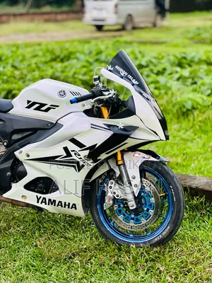 Yamaha R15M 2023 White