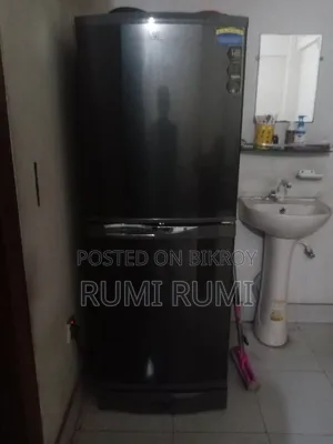 একটি ফ্রিজ বিক্রি করা হবে