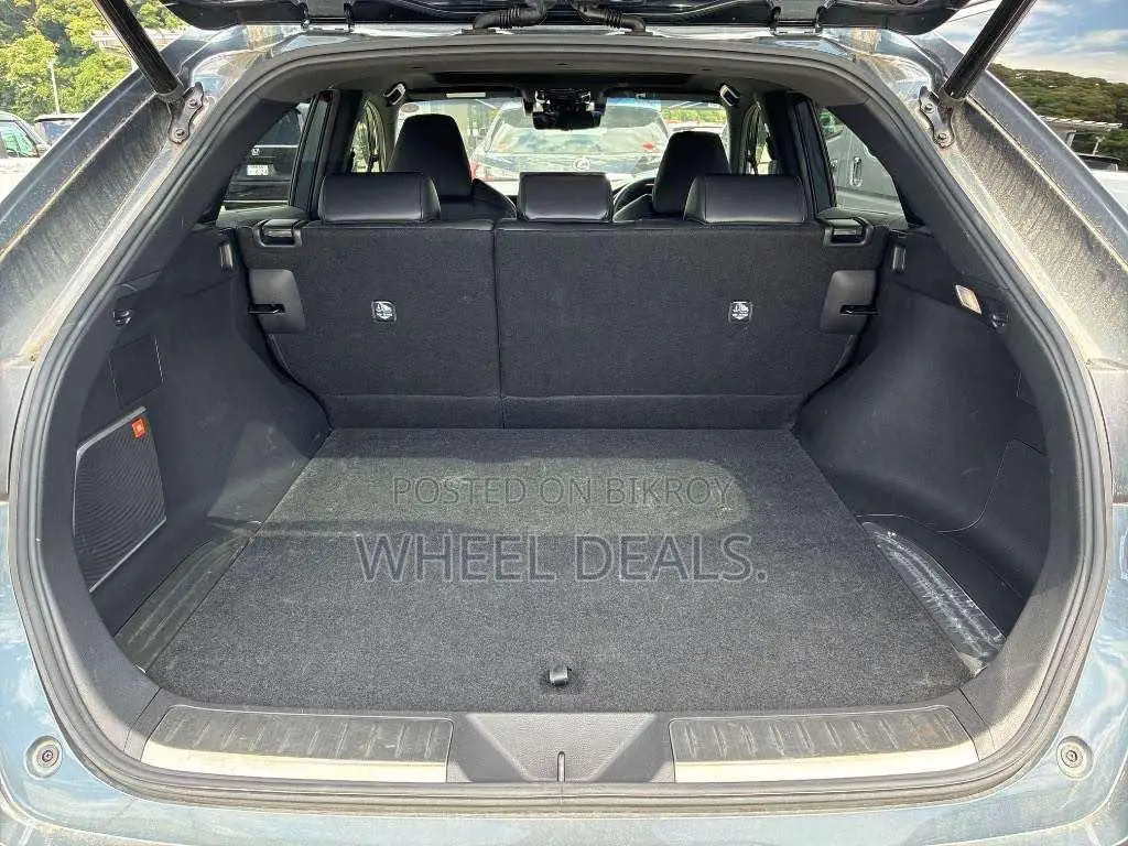 Toyota Harrier 2.0 2021 Gray