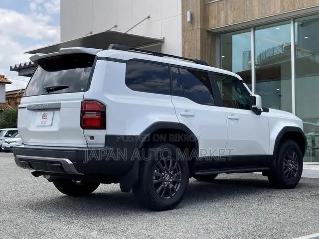 Toyota Land Cruiser Prado 2024 Pearl