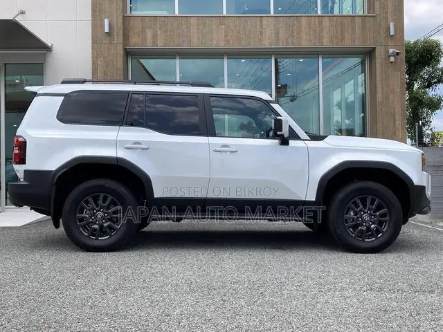 Toyota Land Cruiser Prado 2024 Pearl