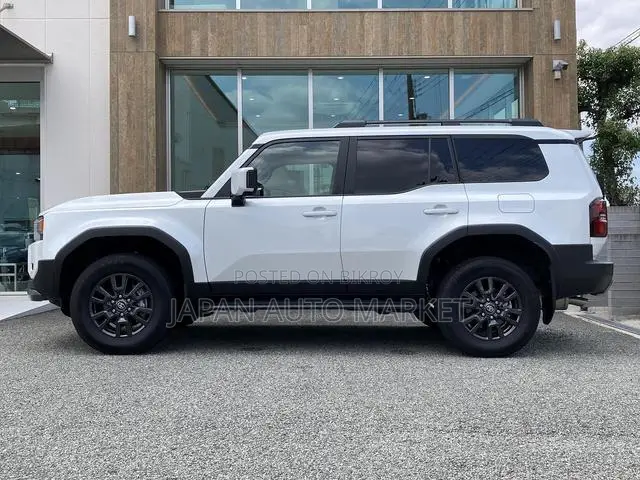 Toyota Land Cruiser Prado 2024 Pearl