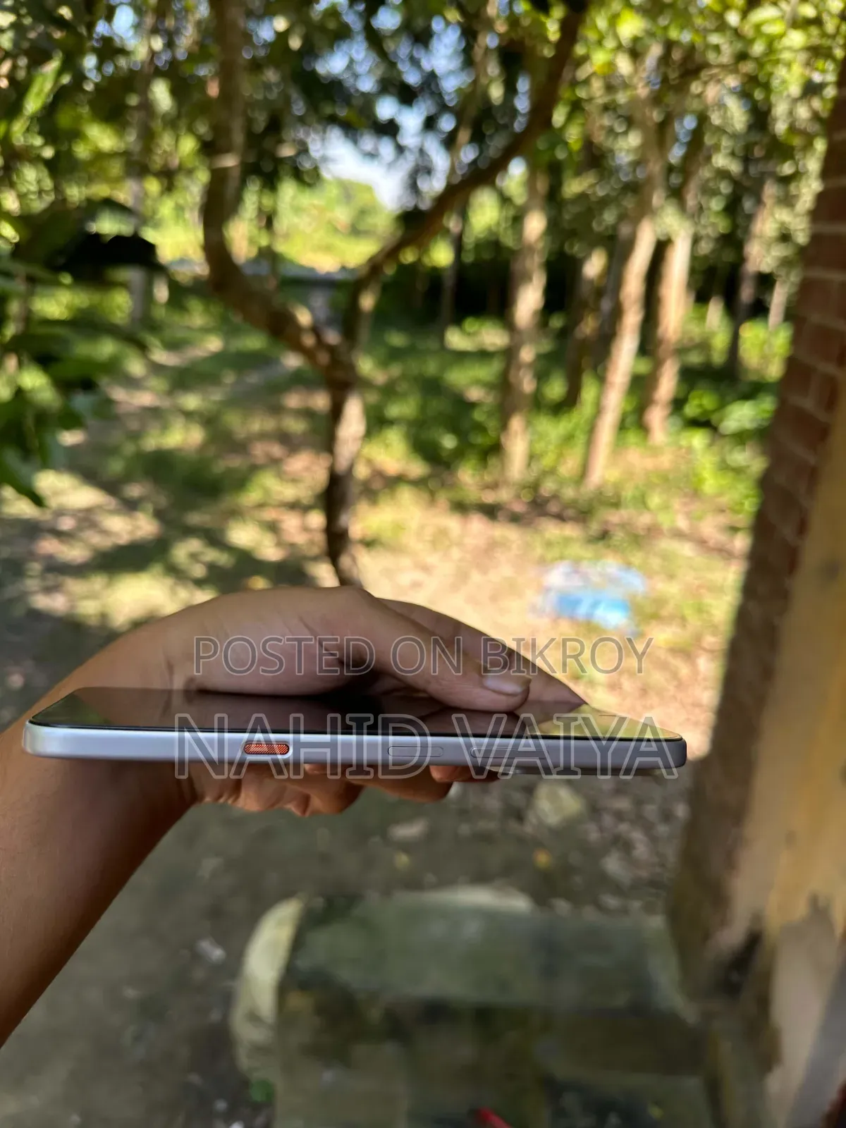 নতুন ইনফিনিক্স হট ৭০ ১২৮ জিবি সাদা