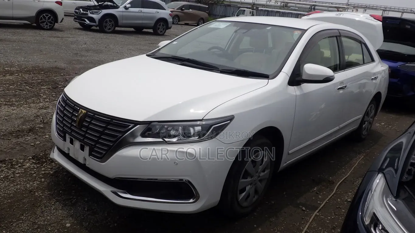 Toyota Premio 1.5 FWD 2021 Pearl