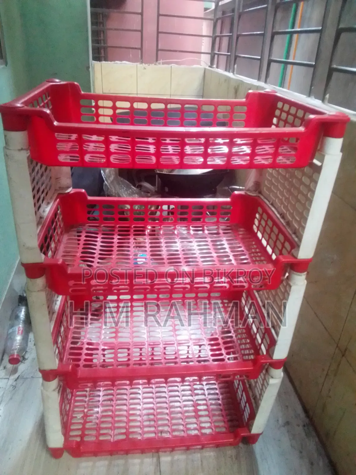 র‍্যাক ৪ তলা বিশিষ্ট