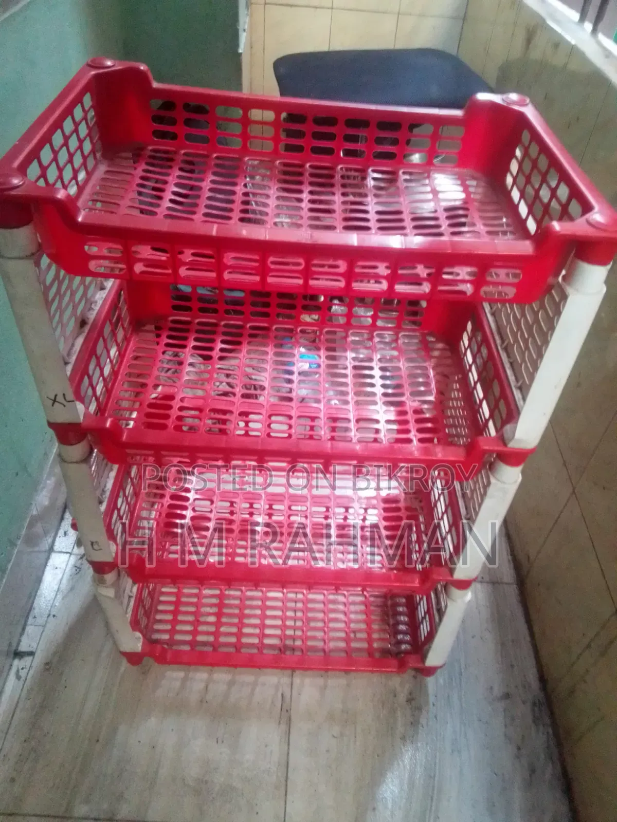 র‍্যাক ৪ তলা বিশিষ্ট