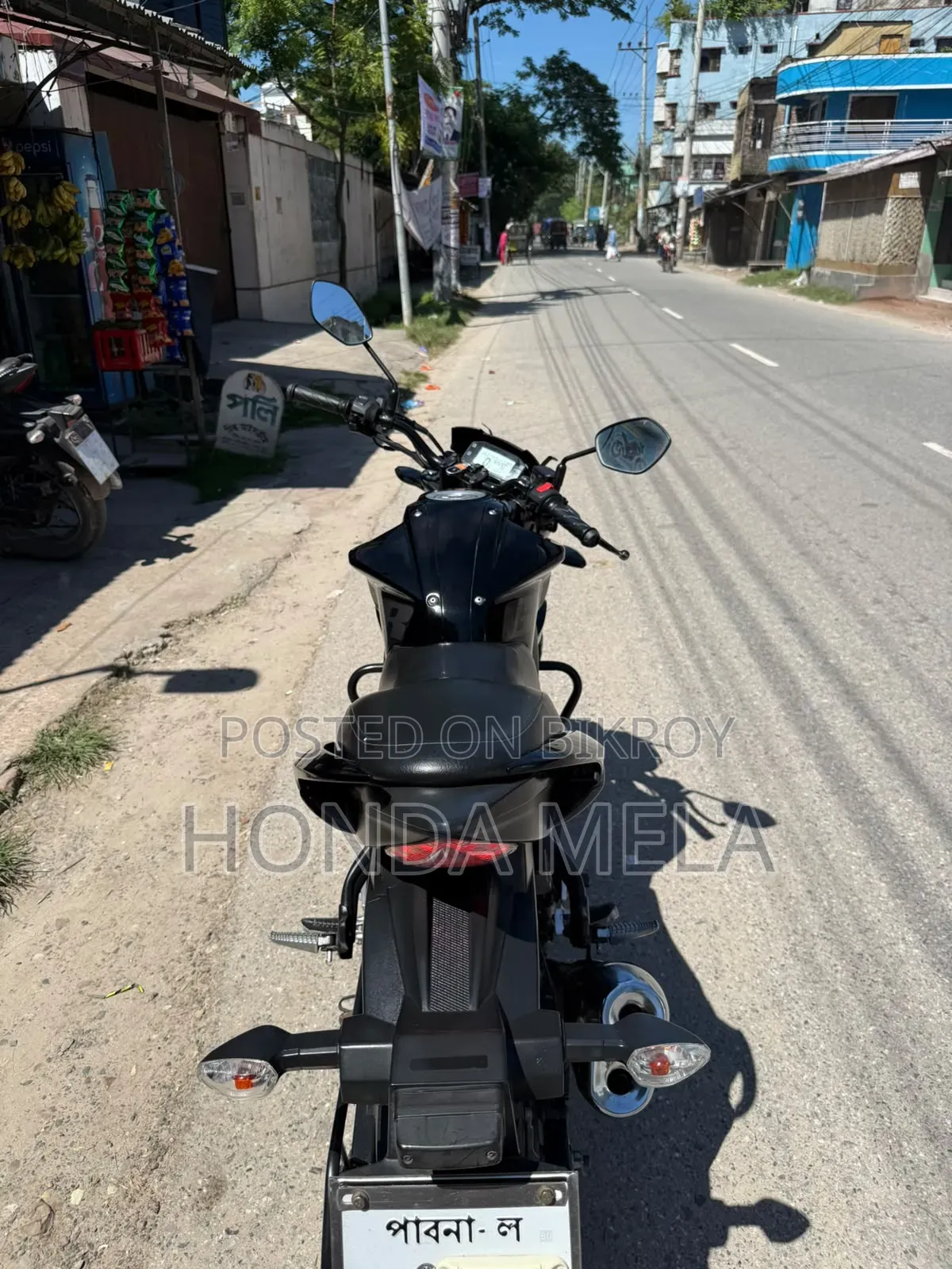 সুজুকি গিক্সার ২০১৮ কালো