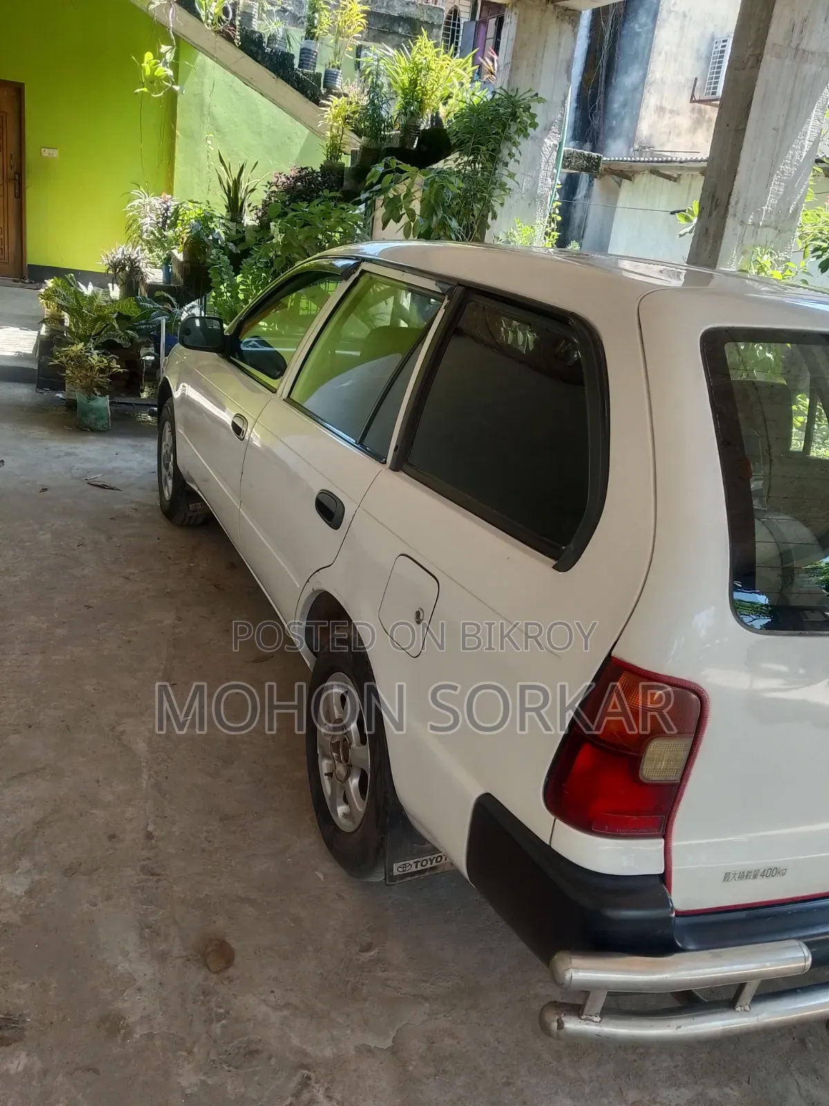 Toyota Corolla 2002 White