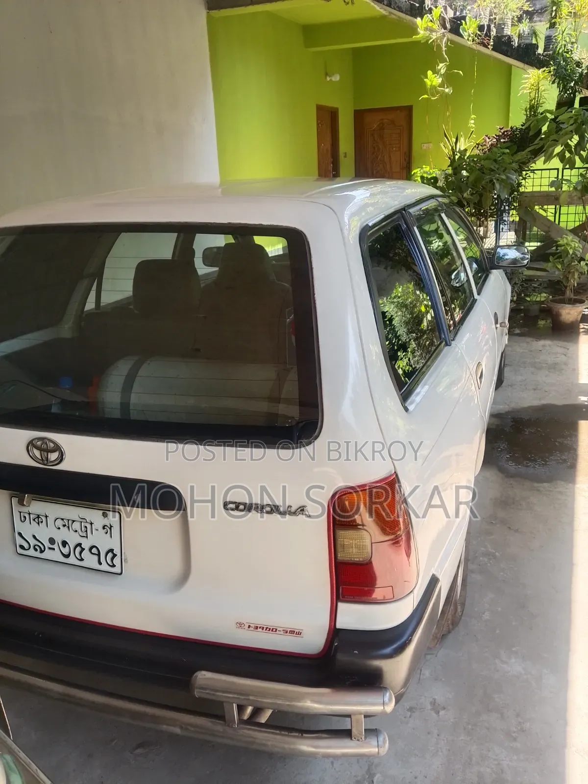 Toyota Corolla 2002 White